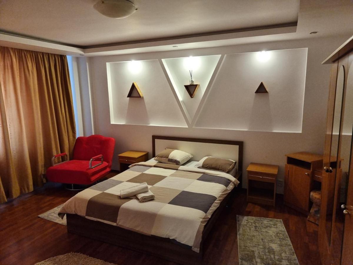 Charming And Intimate Getaway In Bucharest - Near Unirii Square Apartamento Exterior foto