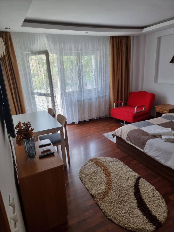 Charming And Intimate Getaway In Bucharest - Near Unirii Square Apartamento Exterior foto