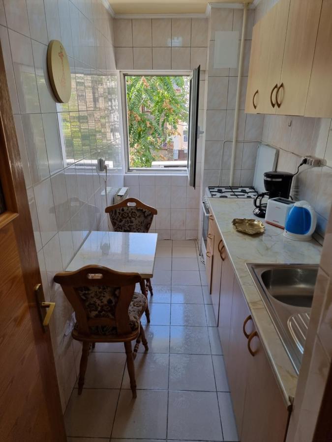 Charming And Intimate Getaway In Bucharest - Near Unirii Square Apartamento Exterior foto